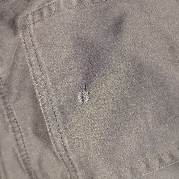 H&M Men’s Slim Fit Chinos - Picture 3 of 3